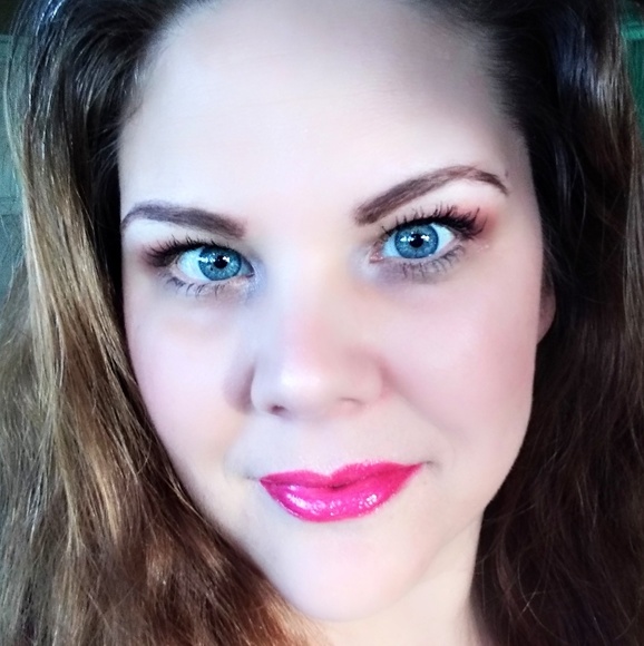 Kiss for a Cause LipSense Kit - Picture 4 of 4